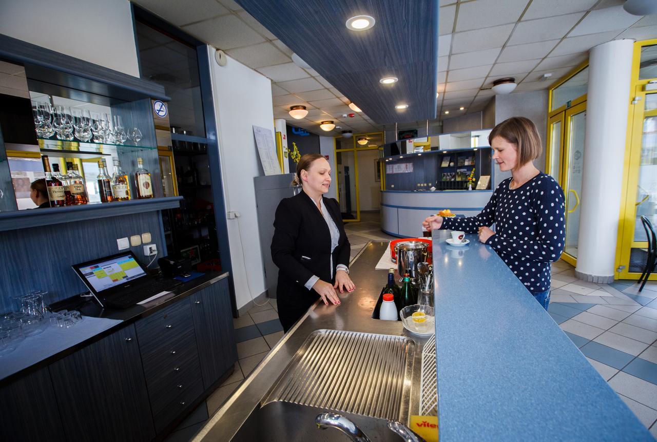 Hotel Dravograd Luaran gambar